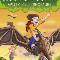 Magic Tree House 1: Valley of the Dinosaurs by  Osborne Mary Pope