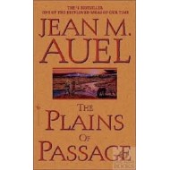 The Plains of Passage: Earth's Children, Book Four  (English, Paperback, Jean M Auel)